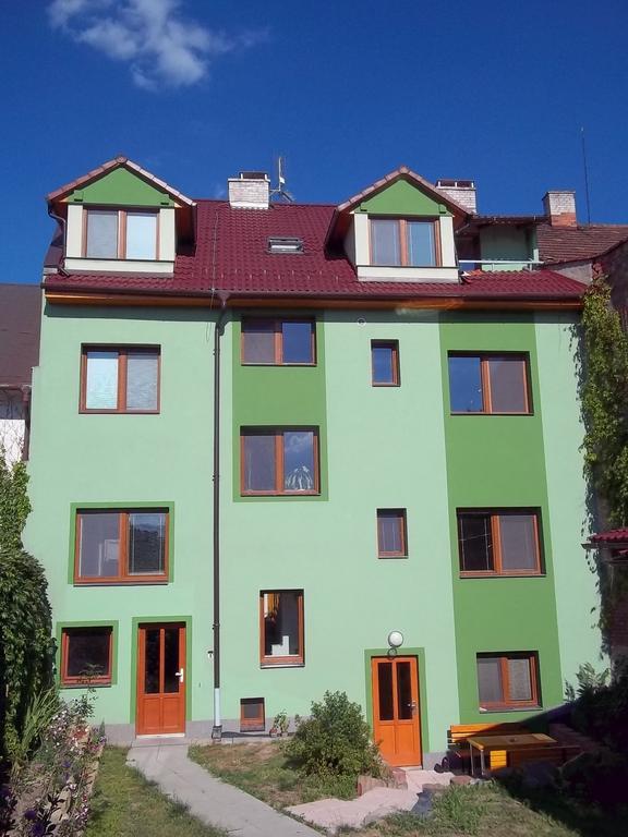 Penzion Apartmany Zlín Zewnętrze zdjęcie